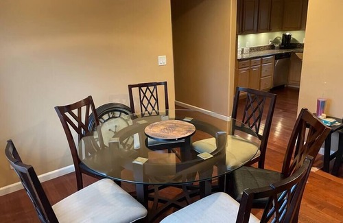 Auburn House | Pet Friendly, King bed, 3 Rooms Sleeps 6