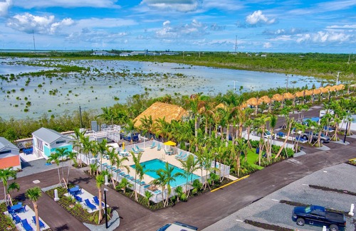 Sugarloaf Key Cottage | Pet-Friendly Lakefront Bunglaow - Sugarloaf Key - Great Amenities (21)