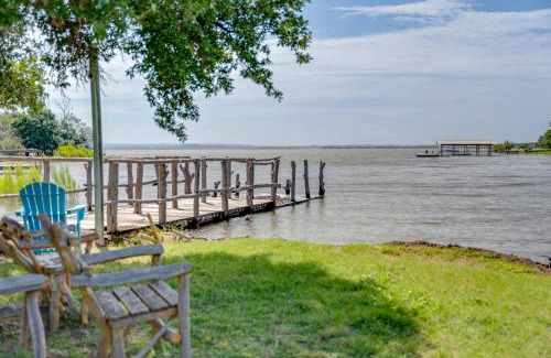 Tow House | Pet-Friendly Lake Buchanan Retreat with Fire Pit!