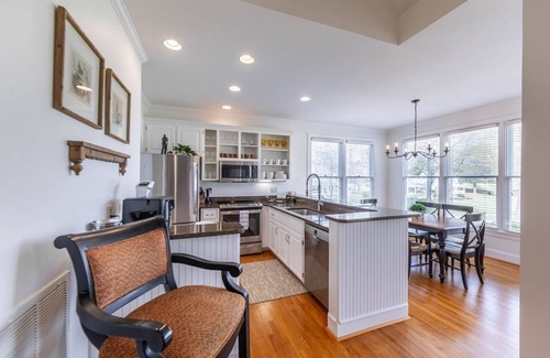 Lake Oconee House | Pet Friendly | Lake Oconee | Stunning Lake Views