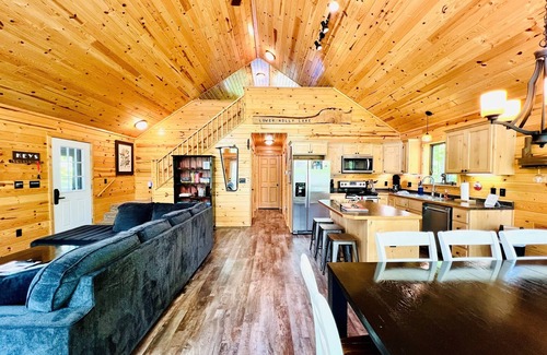 Stone Lake Cabin | Pet-Friendly Lakeside Chalet with Sauna!