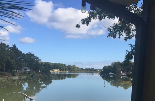 Reedville House | Pet friendly Large waterfront w private beach on three acres. Sleeps 15.
