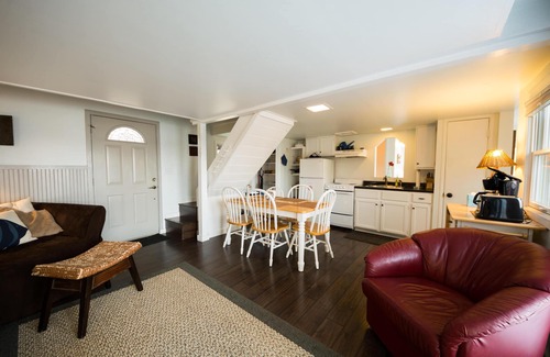 Heltonville Cottage | Pet-friendly, located on Lake Monroe.