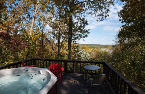 Heltonville Cottage | Pet-friendly, located on Lake Monroe.