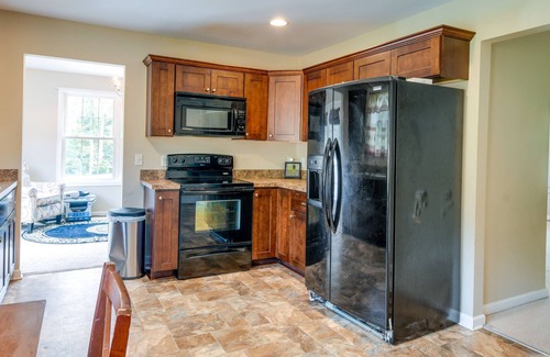 Louisa House | Pet-Friendly Louisa Vacation Rental w/ Pool!