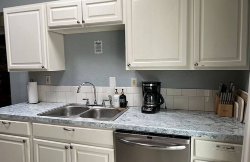 Loveland House | Pet-Friendly Loveland Charmer Perfect Location