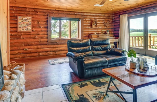 Lyndon Station Cabin | Pet-Friendly Lyndon Station Cabin - Hike & Fish!