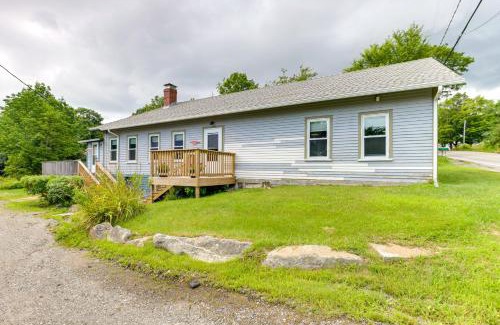 Penobscot House | Pet-Friendly Maine Cottage By Northern Bay