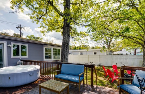 Mays Landing Cottage | Pet-Friendly Mays Landing Vacation Rental on Lake!