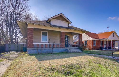 Vollintine-Evergreen House | Pet-Friendly Memphis Home - 4 Mi to Downtown!