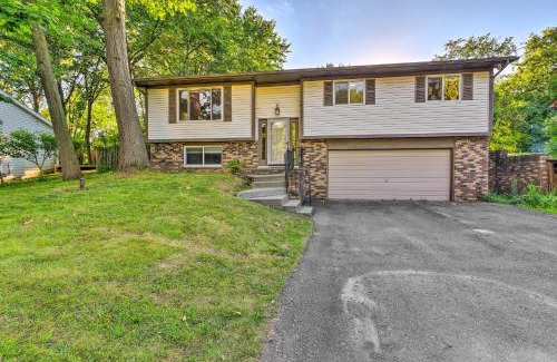 West Bloomfield House | Pet-Friendly Michigan Home 5 Mi to State Park!