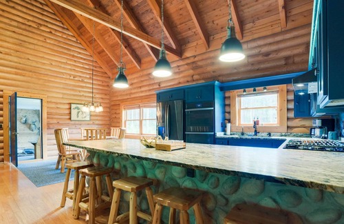 Frederic Cabin | Pet-Friendly Michigan Cabin w/ Private Pond