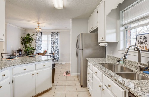 Millbrook House | Pet-Friendly Millbrook Home: Patio & Yard!