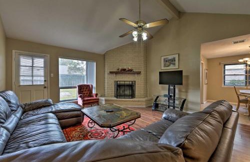 Missouri City House | Pet-Friendly Missouri City Home with Fenced-In Yard!