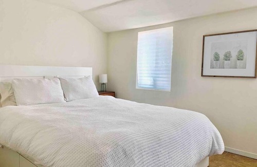 Miramonte House | Pet Friendly - Modern Midtown Home Large Backyard
