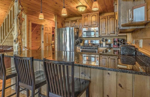 Mineral Bluff Cabin | Pet-friendly, mountain view cabin rent with an outdoor fireplace, hot tub and pool table. Free WiFi