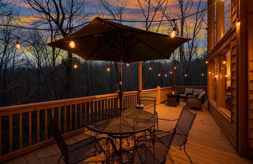Talking Rock House | Pet Friendly Mountain Chalet - Hot Tub & Game Room
