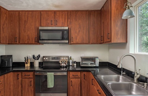 Bailey Cabin | Pet Friendly Mountain Getaway w/Hot Tub & Game room