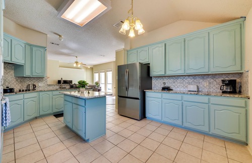 Murphy House | Pet-Friendly Murphy Home: Fenced Yard & Patio!