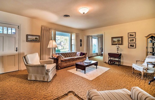 Navasota House | Pet-Friendly Navasota Ranch House w/ Arcade!