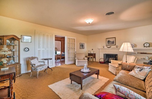 Navasota House | Pet-Friendly Navasota Ranch House w/ Arcade!
