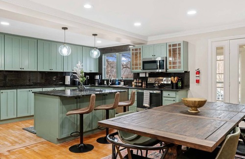 Quechee Condo | Pet-Friendly Near Simon Pierce | The House on Main
