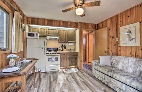 New Auburn Apartment | Pet-Friendly New Auburn Apt with On-Site Lake!