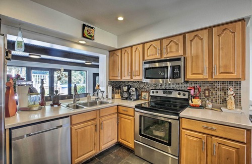 Pine Island Center House | Pet-Friendly Oasis w/Deck & Fire Pit in Bokeelia!