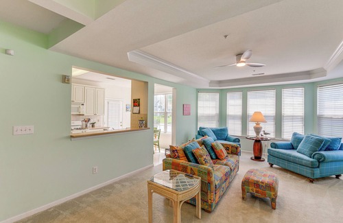 Ocean View Condo | Pet-Friendly Ocean View Condo w/Community Perks!