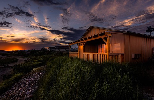Tombstone Cabin | *Pet Friendly*on Allen Street, VIEWS! Free WIFI- Miners Cabin #5 (2 double beds)
