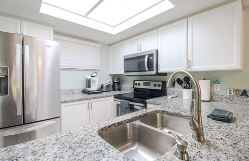 Butler Beach Apartment | Pet Friendly, One Bedroom Condo in Beach Community-Ocean Village Club N15