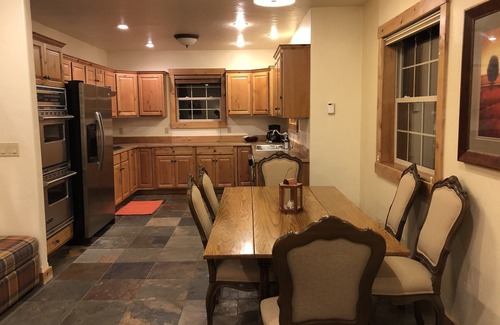 McCall House | Pet Friendly, open floor plan, 2 spacious bedrooms, 10 minute walk to lake