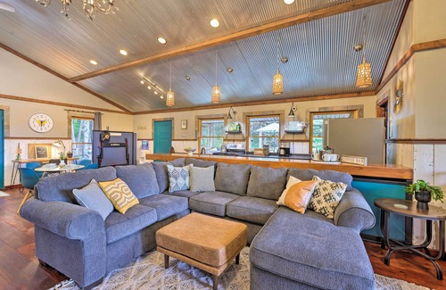 Fremont County Cottage | Pet-friendly Outdoor Paradise w/Grill, Decks