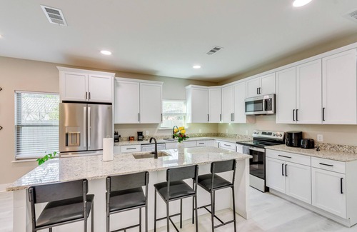 Ensley House | Pet-Friendly Pensacola Home: Central Location