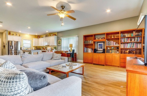 Warrington House | Pet-Friendly Pensacola Home ~ 2 Mi to Bruce Beach!