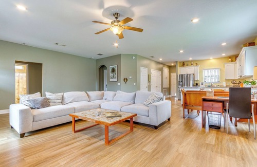 Warrington House | Pet-Friendly Pensacola Home ~ 2 Mi to Bruce Beach!