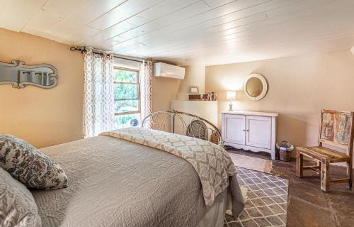 Canoncito Bed & Breakfast | Pet Friendly Piñon Heaven