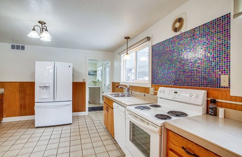 Shoshone County House | Pet-Friendly Pinehurst Home: Hike, Bike & Ski!