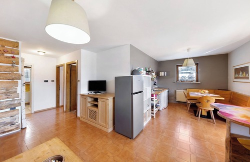 Carano Apartment | Pet-Friendly 'Pozza Apartment NE' with Mountain View