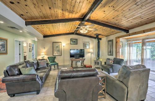 Williamson House | Pet-Friendly Prescott Home on 3 Acres with Sunroom