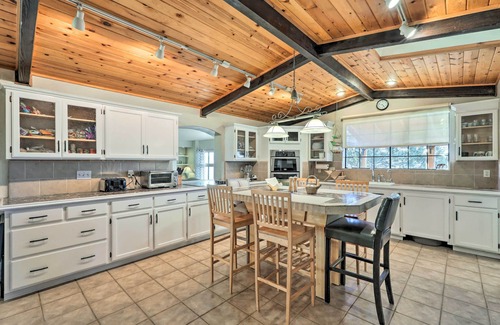 Williamson House | Pet-Friendly Prescott Home on 3 Acres w/Sunroom