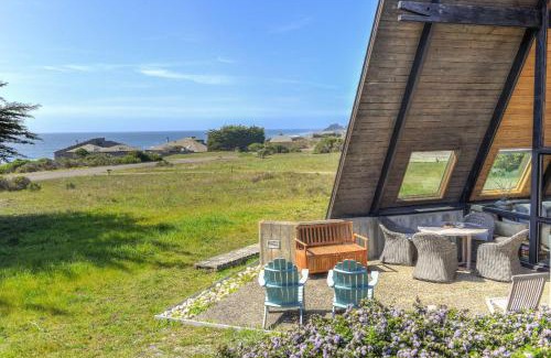 Sea Ranch House | Pet Friendly & Private Hot Tub