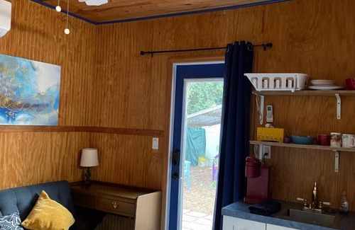 St. Cloud House | Pet friendly Private Studio