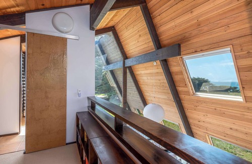 Sea Ranch House | Pet Friendly & Private Hot Tub