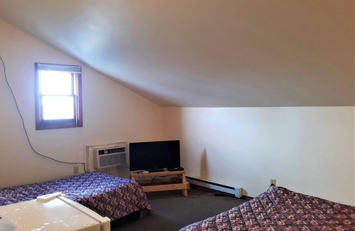 Cheyenne Wells House | Pet-friendly Property Near Smoky River Golf Course, With Free Parking