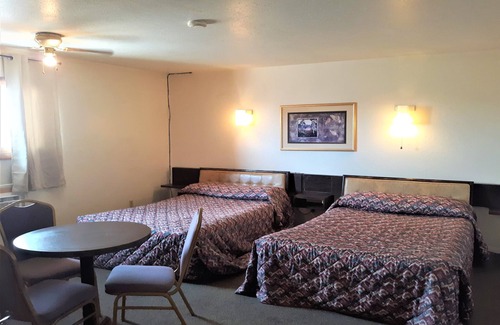 Cheyenne Wells House | Pet-friendly Property Near Smoky River Golf Course, With Free Parking