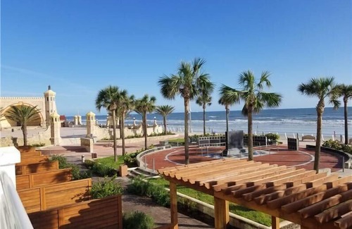 Brush - Stewarts Hotel | Pet-friendly Property with Outdoor Pool, Near Daytona Beach!