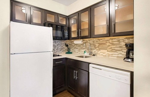 Carmel Mountain Ranch Resort | Pet-Friendly Property w/Outdoor Pool, Parking, Near Carmel Mountain Plaza