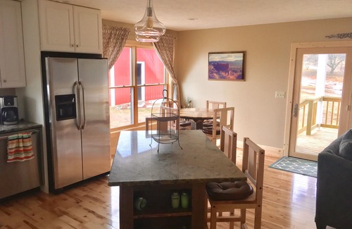 Williamsburg House | Pet friendly, quiet and quaint location between Traverse City and Elk Rapids.