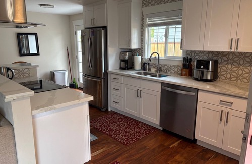 Central Tacoma House | Pet-Friendly Remodeled 3-bedroom Charmer in Trendy Tacoma